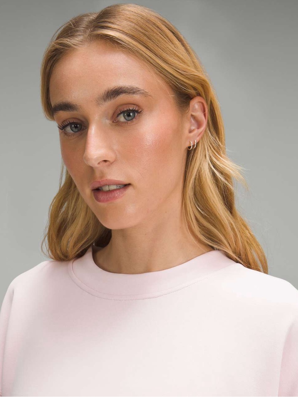 Lululemon Softstream Crewneck Light Pale Pink Size 4 Small EUC